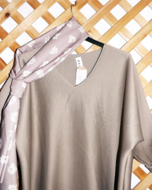 Sudadera vestir escote V con pañuelo